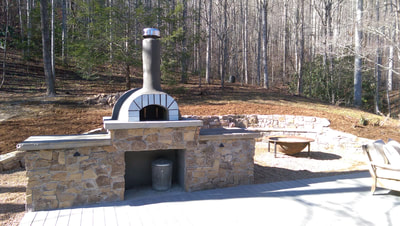 Fairview, NC
Installation Jim Erskine
Collaboration with landscaper and stone mason
Oven:FB Casa2G90